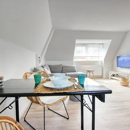 Ferienwohnung „Eiche“ In Heiligenhafen Mit Binnenseeblick דירה הייליגנהאפן