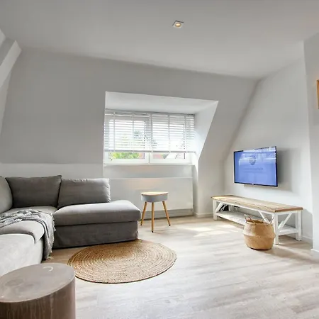 Ferienwohnung „Eiche“ In Heiligenhafen Mit Binnenseeblick הייליגנהאפן