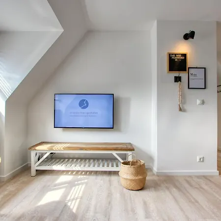 Haus Eiche, 11 * 海利根港
